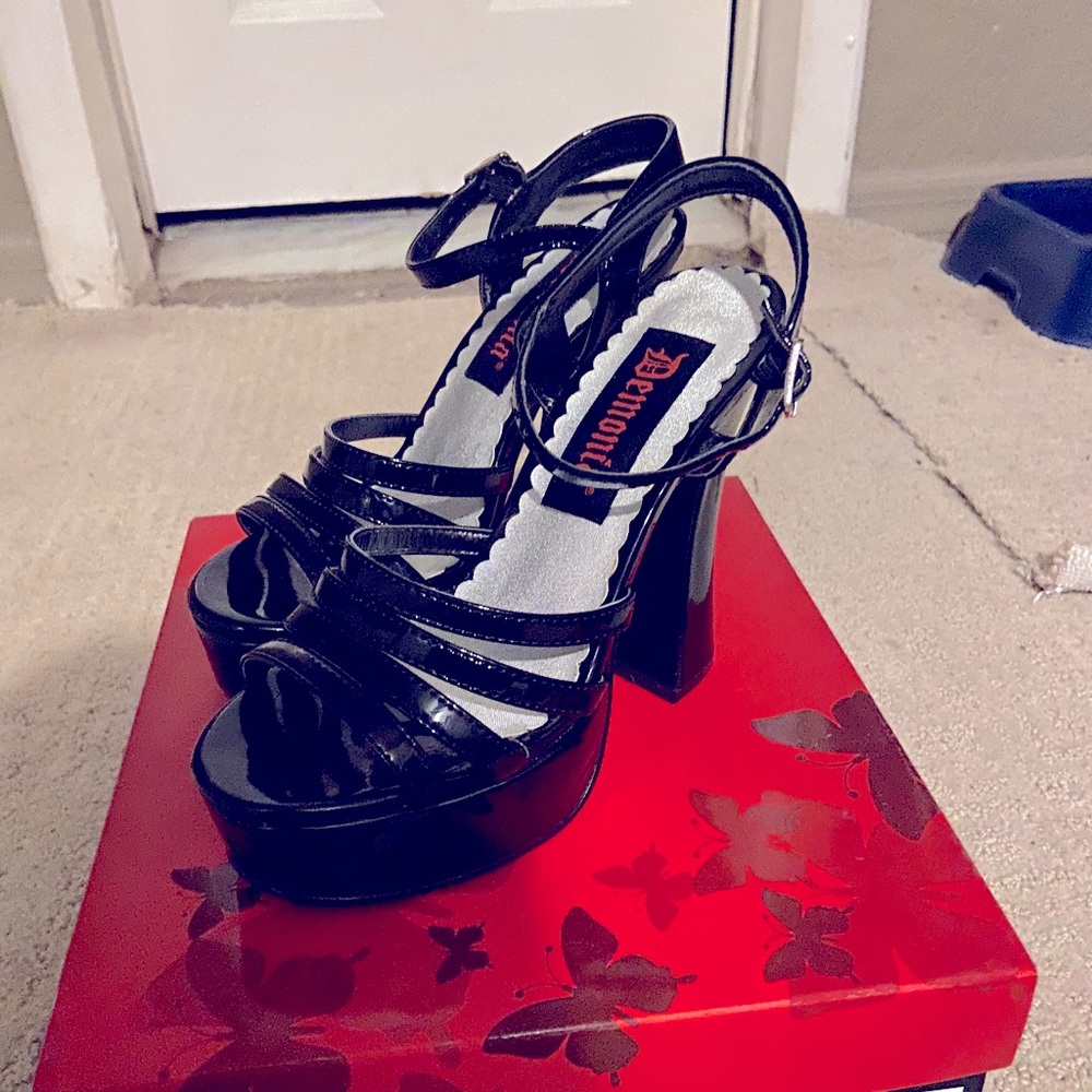 Pleaser heels